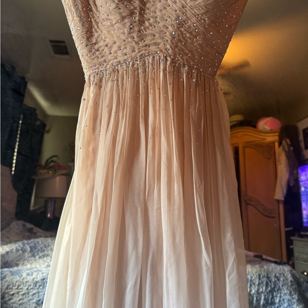 Elegant Peach ombré beaded Evening Gown - Picture 6 of 13